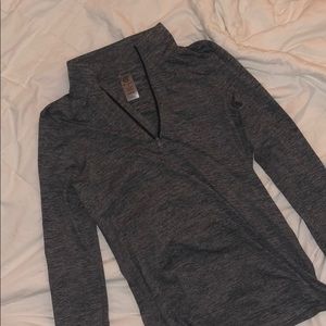 quarter-zip lightweight pull over